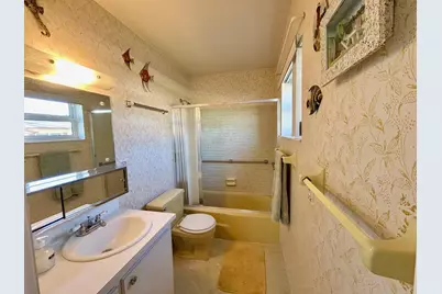 2976 Crosley Drive E #J, West Palm Beach, FL 33415 - Photo 18