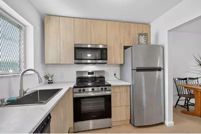 200 Waterway Drive S #104, Lantana, FL 33462 - Photo 10