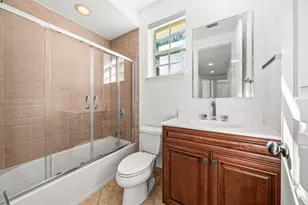 1063 E Heritage Club Cir, Delray Beach, FL 33483 - Photo 20