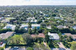 302 NW 17th St, Delray Beach, FL 33444 - Photo 2