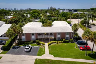148 Yacht Club Dr, North Palm Beach, FL 33408 - Photo 2