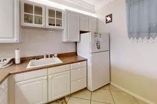 2616 Garden Dr N, Lake Worth, FL 33461 - Photo 6