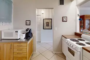 2616 Garden Dr N, Lake Worth, FL 33461 - Photo 4