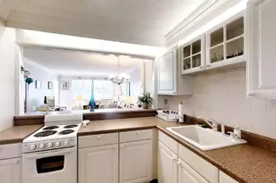 2616 Garden Dr N, Lake Worth, FL 33461 - Photo 2