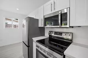 631 N 70th Ave, Hollywood, FL 33024 - Photo 12