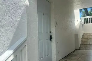 652 Hernando St, Fort Pierce, FL 34949 - Photo 2