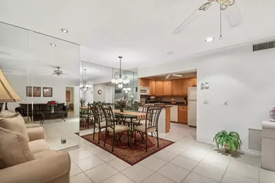 417 Pine Glen Lane #D-2, Greenacres, FL 33463 - Photo 2