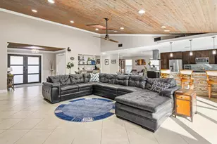 2412 SW 23rd Cranbrook Dr, Boynton Beach, FL 33436 - Photo 4