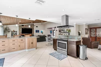 2412 SW 23rd Cranbrook Drive, Boynton Beach, FL 33436 - Photo 8