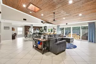 2412 SW 23rd Cranbrook Dr, Boynton Beach, FL 33436 - Photo 6