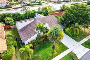 2412 SW 23rd Cranbrook Dr, Boynton Beach, FL 33436 - Photo 30
