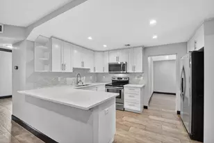 419 Cheyenne Dr, Lantana, FL 33462 - Photo 10