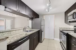9901 Westview Dr, Coral Springs, FL 33076 - Photo 2