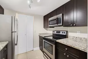 9901 Westview Dr, Coral Springs, FL 33076 - Photo 4