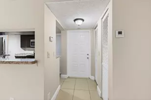 9901 Westview Dr, Coral Springs, FL 33076 - Photo 4