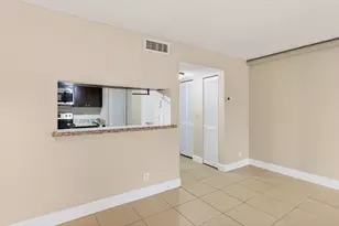 9901 Westview Dr, Coral Springs, FL 33076 - Photo 12