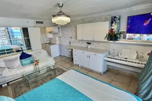 19201 Collins Ave, North Miami Beach, FL 33160 - Photo 10