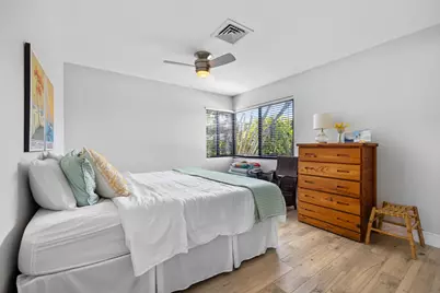 310 Orange Way, West Palm Beach, FL 33405 - Photo 18