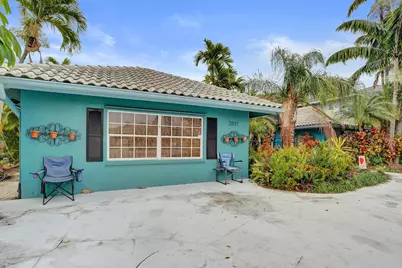 2831 NE 34th Court, Pompano Beach, FL 33064 - Photo 2