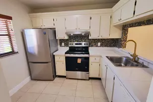 6736 Palmetto Cir S, Boca Raton, FL 33433 - Photo 6