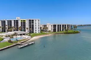 19800 Sandpointe Bay Dr, Tequesta, FL 33469 - Photo 2