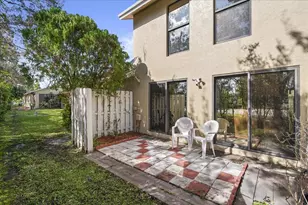 605 Maplewood Dr, Greenacres, FL 33415 - Photo 10