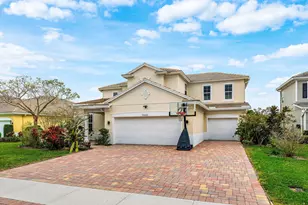 9460 Wrangler Dr, Lake Worth, FL 33467 - Photo 2