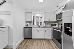 1672 Cypress Pointe Dr, Coral Springs, FL 33071 - Photo 10