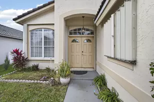 765 Lake Wellington Dr, Wellington, FL 33414 - Photo 4