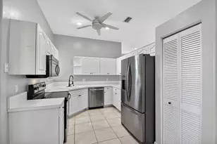 6179 Bear Creek Ct, Lake Worth, FL 33467 - Photo 8