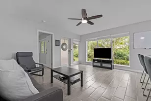 1007 NE 9th Ct, Pompano Beach, FL 33060 - Photo 2