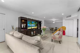 6301 N Falls Cir Dr, Lauderhill, FL 33319 - Photo 8