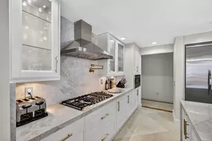 3800 N Ocean Dr, Singer Island, FL 33404 - Photo 8