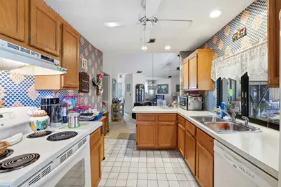 1127 E Seminole Avenue #9c, Jupiter, FL 33477 - Photo 12