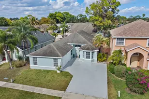 103 Saratoga Blvd E, Royal Palm Beach, FL 33411 - Photo 2