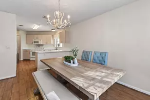 111 Weybridge Cir, Royal Palm Beach, FL 33411 - Photo 6