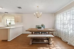 111 Weybridge Cir, Royal Palm Beach, FL 33411 - Photo 4