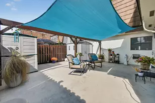 111 Weybridge Cir, Royal Palm Beach, FL 33411 - Photo 38