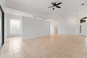 435 SW Jefferson Cir, Port Saint Lucie, FL 34986 - Photo 8