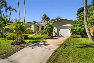 7405 W Lake Dr, West Palm Beach, FL 33406 - Photo 2