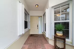 6105 Lake Hibiscus Dr, Delray Beach, FL 33484 - Photo 2