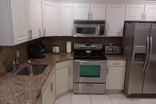 13125 Chadwick Ct, Wellington, FL 33414 - Photo 4