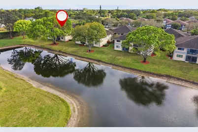 15378 Lakes Of Delray Boulevard #33, Delray Beach, FL 33484 - Photo 2