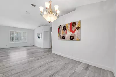 9712 Cherry Blossom Court, Boynton Beach, FL 33437 - Photo 6