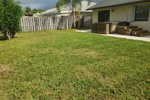 5890 SE Wilsie Dr SE, Stuart, FL 34997 - Photo 14