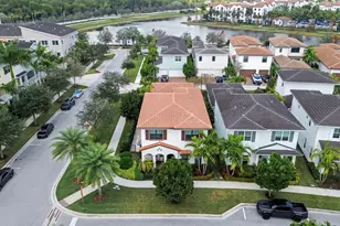 8125 Hobbes Wy, Palm Beach Gardens, FL 33418 - Photo 2