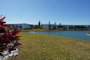 226 Wellington G, West Palm Beach, FL 33417 - Photo 2