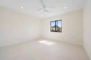 385 Linda Ln, West Palm Beach, FL 33405 - Photo 28