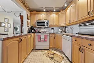 306 Pine Ridge Cir, Greenacres, FL 33463 - Photo 8