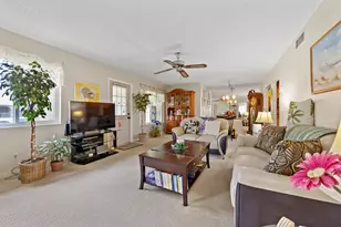306 Pine Ridge Cir, Greenacres, FL 33463 - Photo 4